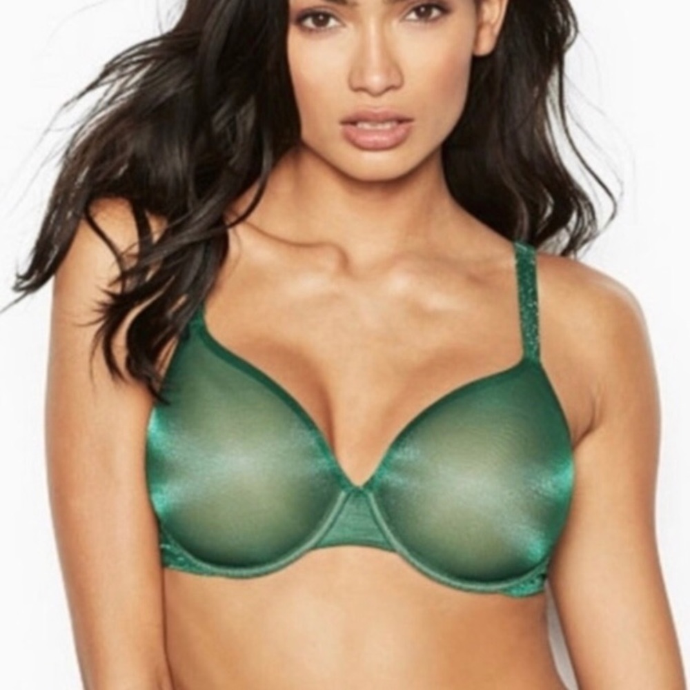 Victoria’s Secret green lightly lined bra!
